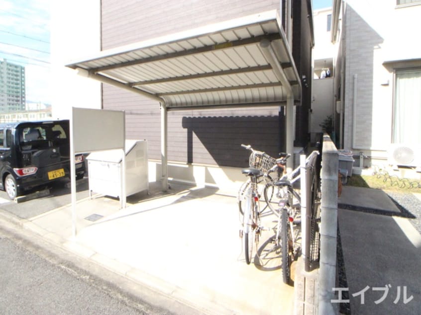 駐輪場 リベーラ楽々園