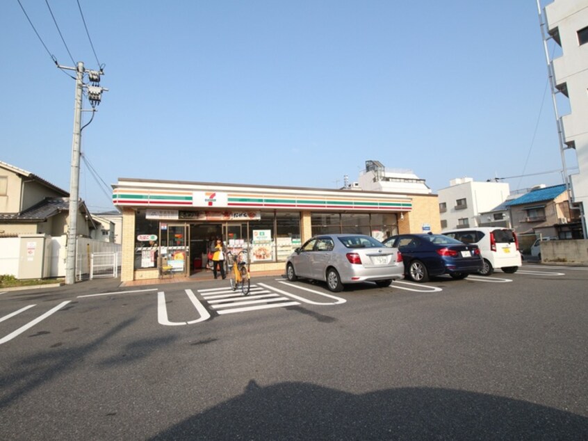 セブンイレブン広島三篠２丁目店(コンビニ)まで350m 有限会社登ビル