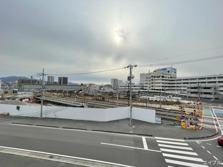室内からの展望 ヒルズ向洋駅前