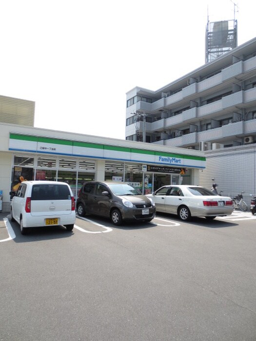 ファミリーマート高須駅前店(コンビニ)まで850m サニ－ライフ高須