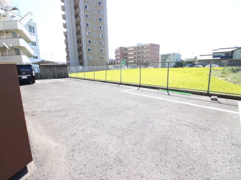 駐車場 中央北ハイツ