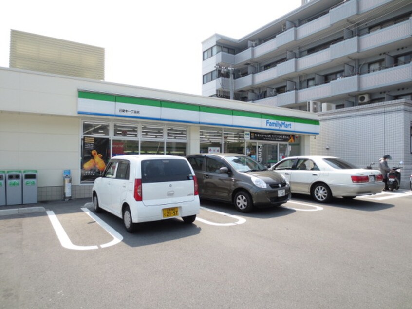 ファミリーマート　高須駅前店(コンビニ)まで450m SHINYA BLDG.V