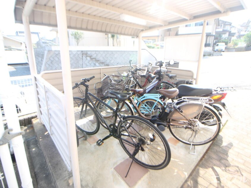 駐輪場 サン　フィオ－レ