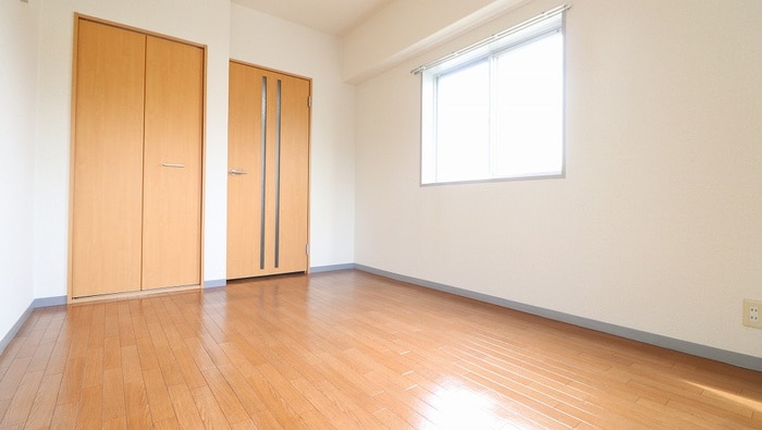 居室 サンロ－レル串戸