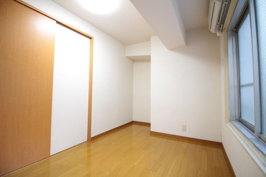 居室 エオス竹屋町