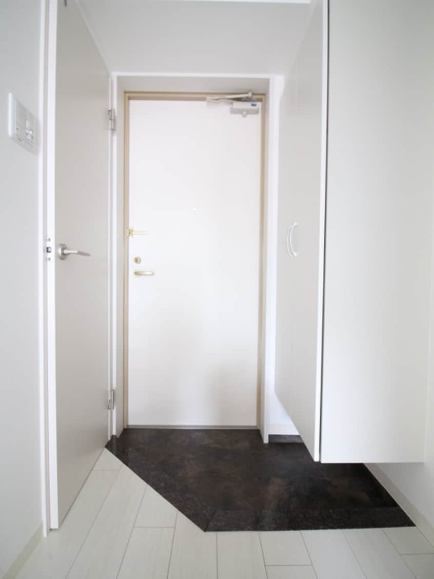 玄関 ルービンス十日市Ⅱ