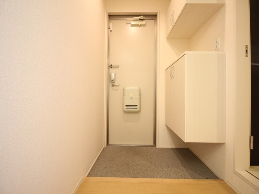 玄関 エルマーナ　A棟