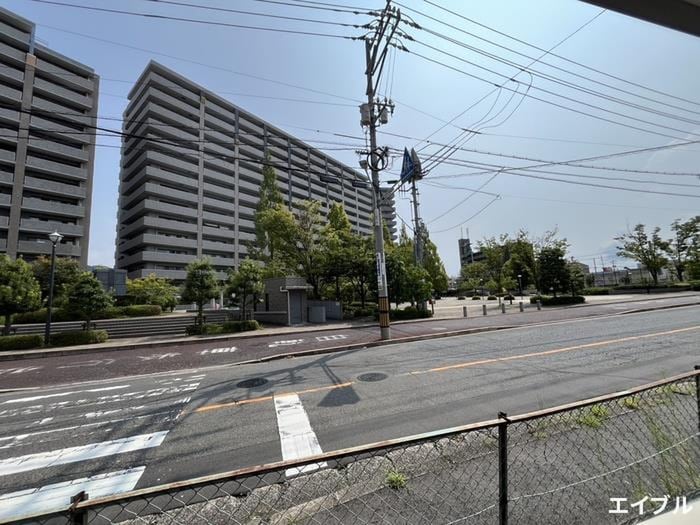 室内からの展望 ＡＸＡ五日市駅前