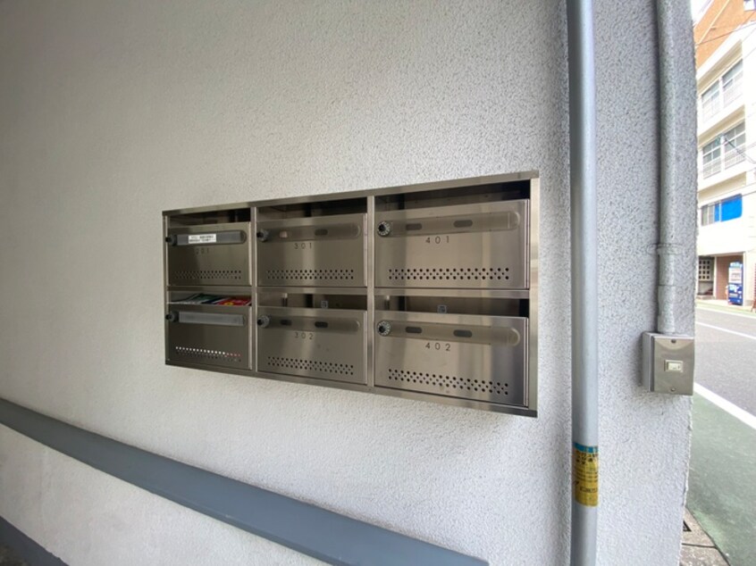 エントランス部分 真田ビル