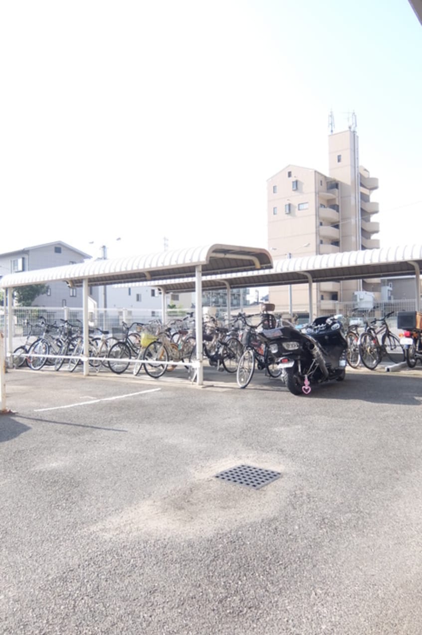 駐輪場 センチュリ－相原
