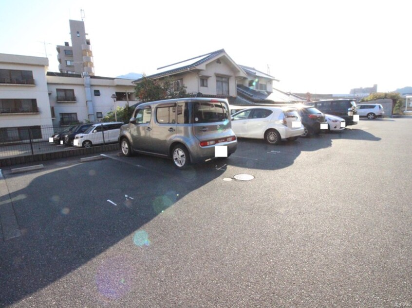 駐車場 ラ・ヴィ－タ高取北Ⅱ