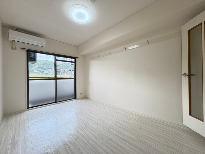 居室 リバ－ジュ山下