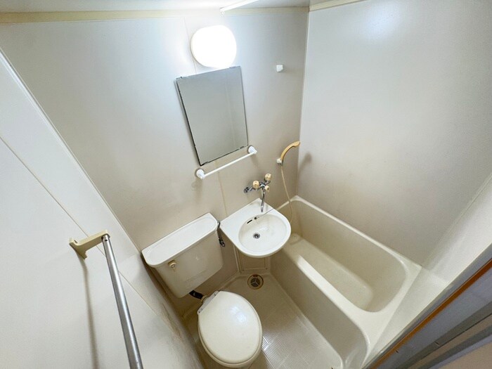 バス／シャワールーム等 リバ－ジュ山下