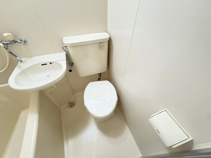 トイレ リバ－ジュ山下