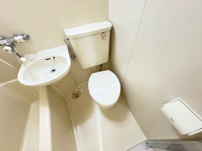 トイレ リバ－ジュ山下