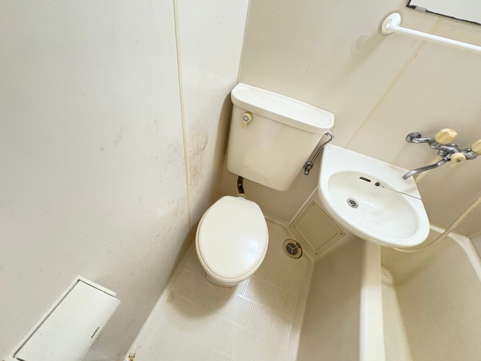 トイレ リバ－ジュ山下