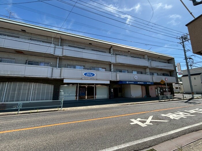 エントランス部分 EAGLE