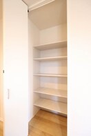 靴箱 Sha Maison J