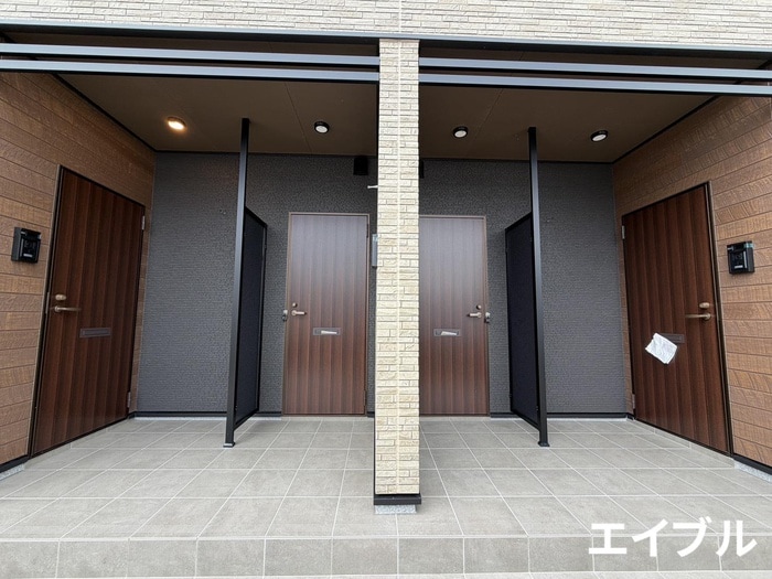 エントランス部分 ララ・カッツェ・O