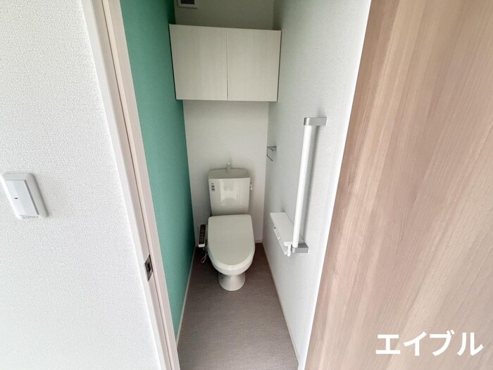 トイレ ララ・カッツェ・O