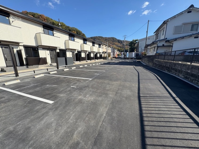 駐車場 セレニティ広