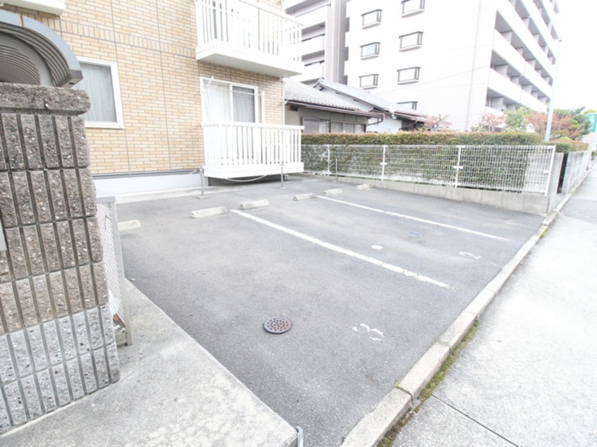 駐車場 セントラル古江