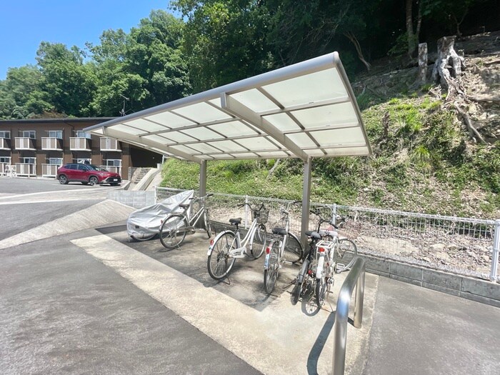 駐輪場 ロイヤルヒルズ　Ａ棟