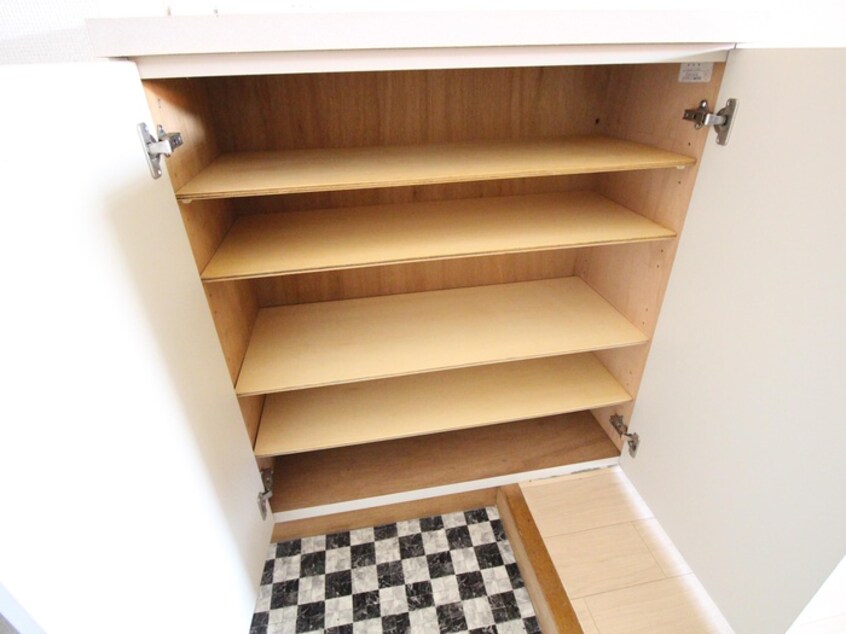 靴箱 ロイヤルヒルズ　Ａ棟