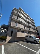 第３パロウ石田の外観