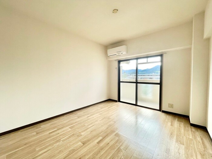 居室 フルリ－ル沖西