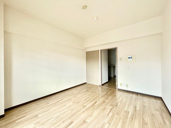 居室 フルリ－ル沖西