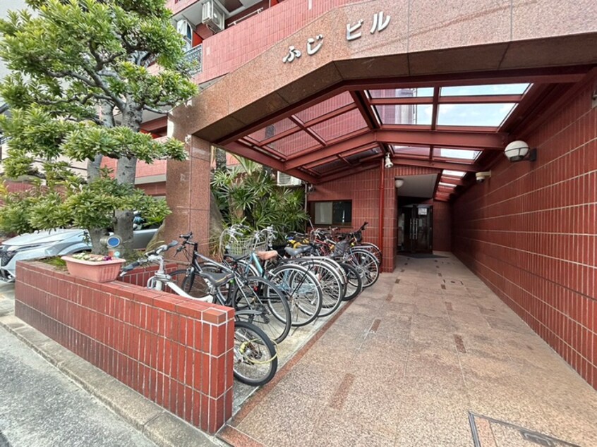 駐輪場 ふじビル