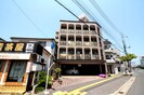 隼田ビルの外観