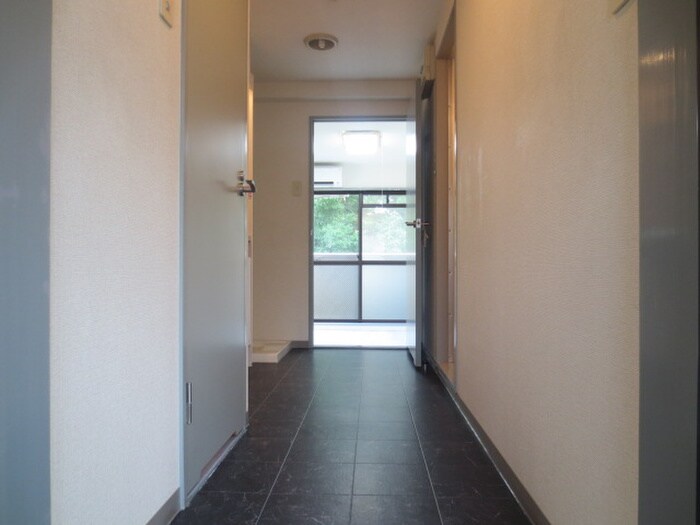 玄関 メゾフォルテ大宮