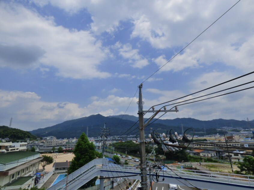 室内からの展望 メゾン中山