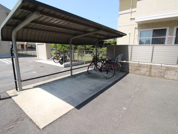 駐輪場 プリマベ－ラⅢ