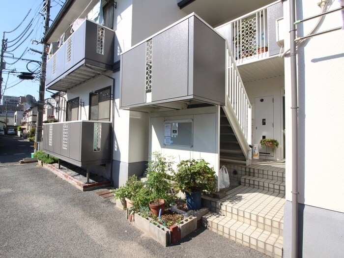 エントランス部分 ロイヤルシャルム