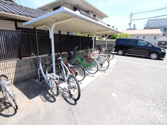 駐輪場 ハイカムール玉木