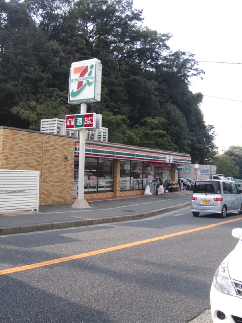 セブンイレブン広島戸坂南店(コンビニ)まで500m リヴィエール戸坂Ⅰ