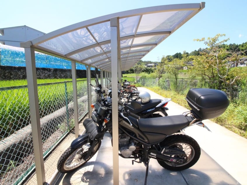 駐輪場 サンウエスト楓館