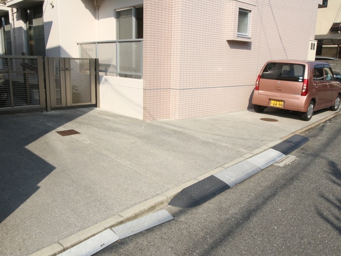 駐車場 サンコ－ト古江