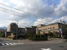 佐伯区図書館(図書館)まで750m リバ－シティ五日市