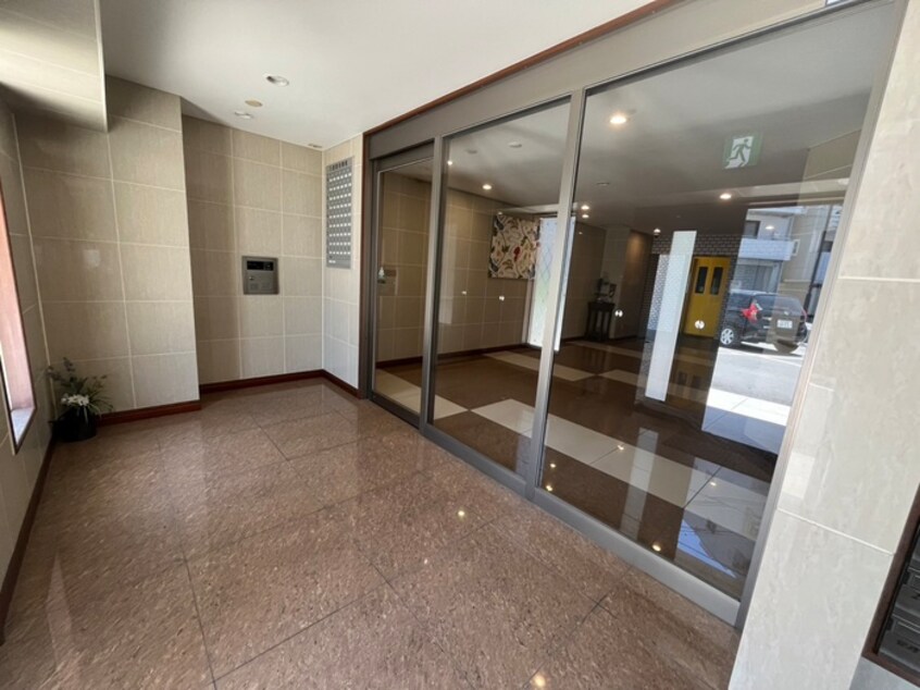 エントランス部分 サンフラワー東雲