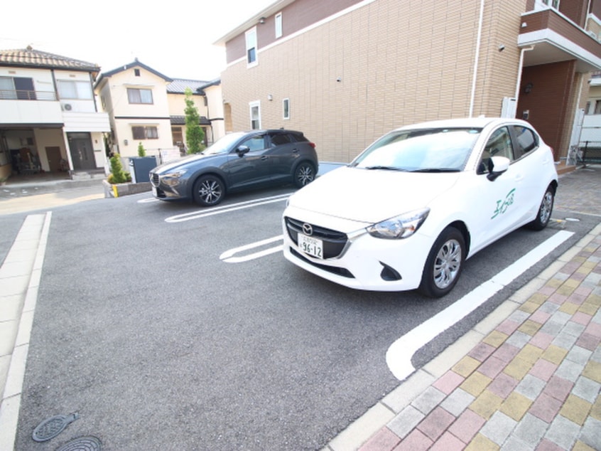 駐車場 キャトル　アルモニー