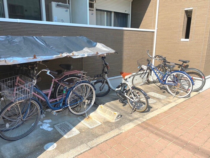 駐輪場 ヴィラ　フリューゲル