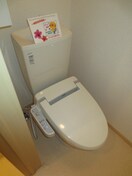 トイレ ヴィラ　フリューゲル