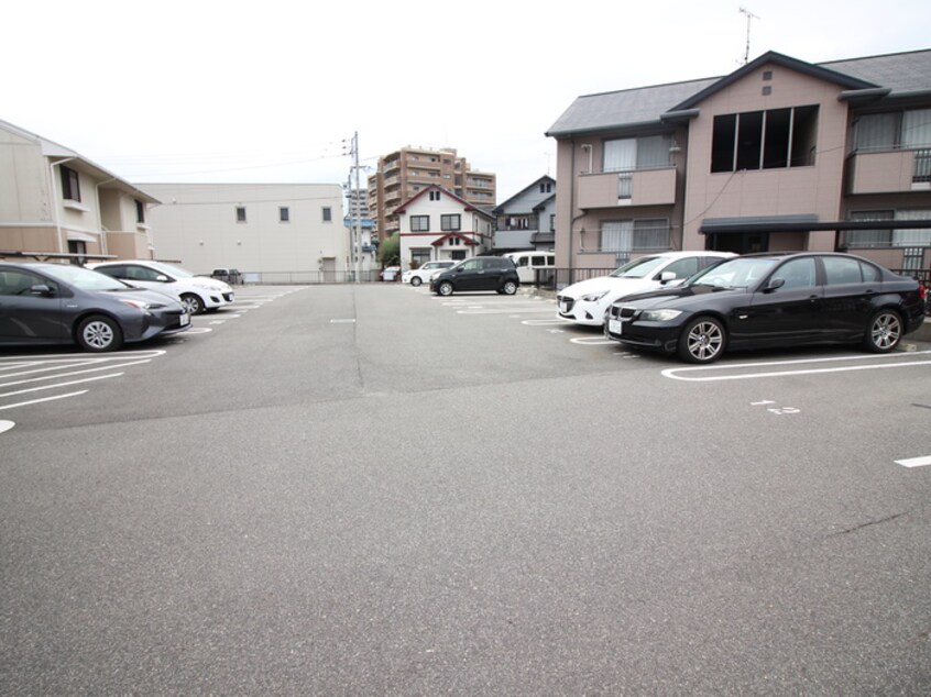 駐車場 グランシ－ド西原Ｃ棟