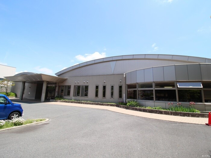 熊野町図書館(図書館)まで470m ア－バイン・フォリ－