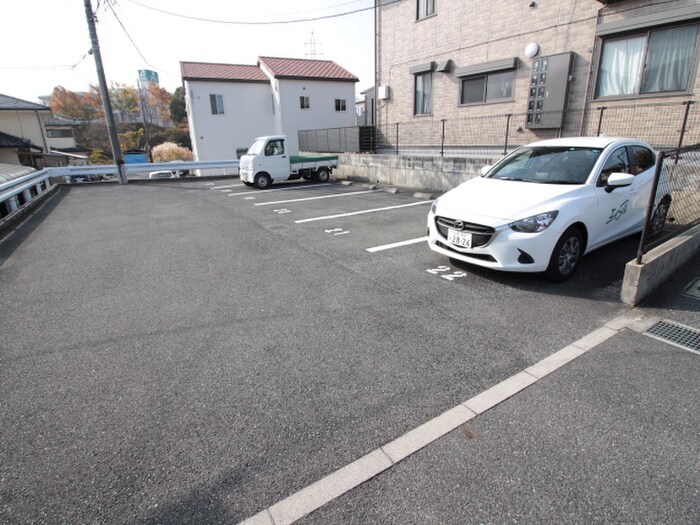 駐車場 サンライトハウスＢ棟