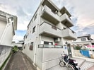 ベル西原の外観